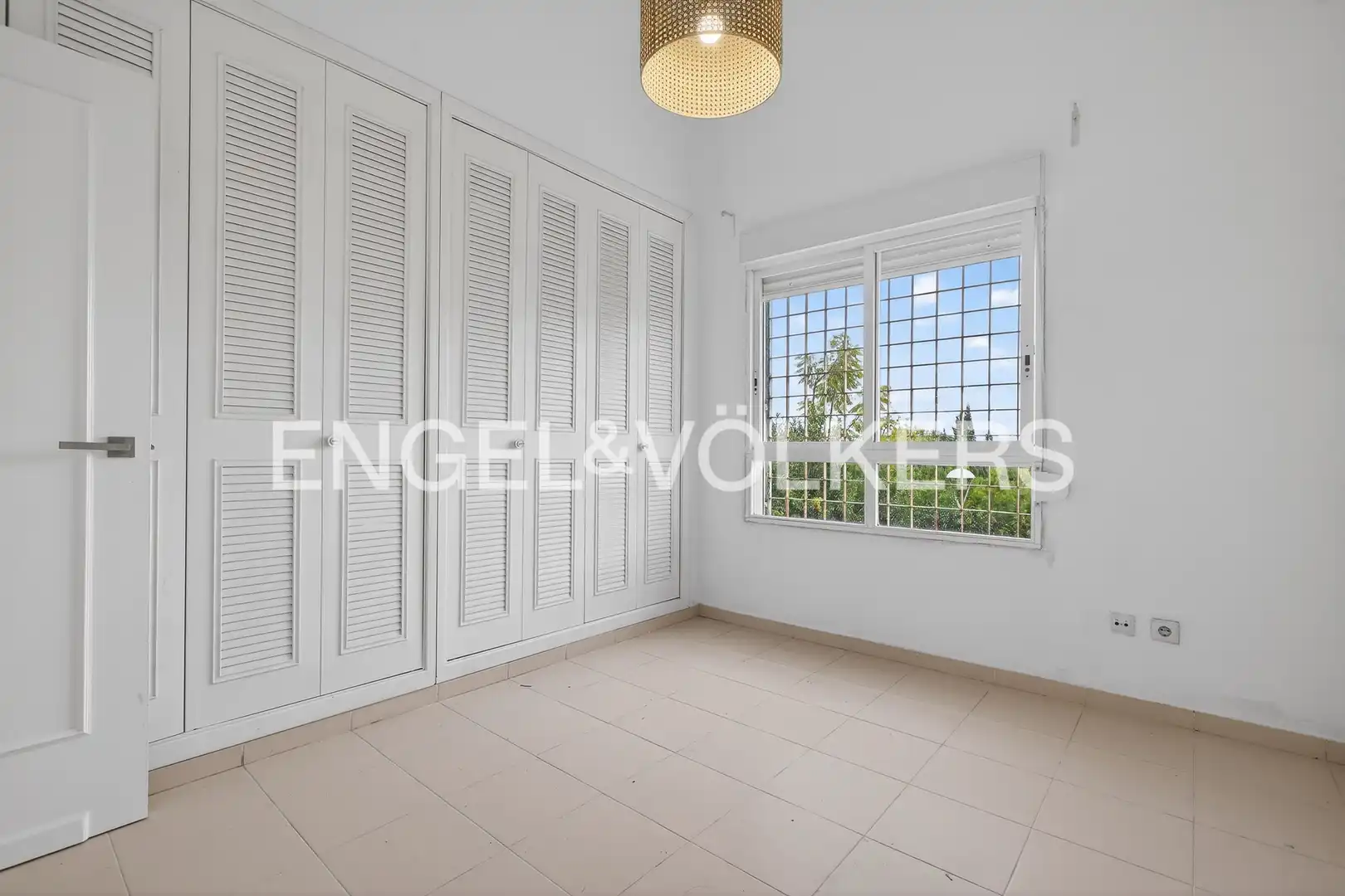 Bedroom of Houses for sale in Tomares  with Air Conditioner, Heating and Private garden