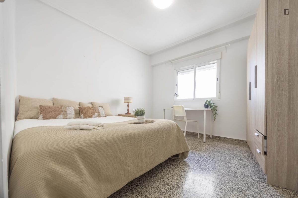 Bedroom of Apartment to share in  Valencia Capital  with Furnished, Oven and Washing machine