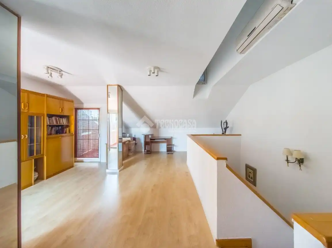 Casa adosada en venda en Leganés amb Aire condicionat, Calefacció i Terrassa