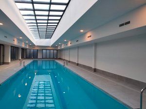 Piscina de Loft de lloguer en San Sebastián de los Reyes amb Aire condicionat, Calefacció i Jardí privat