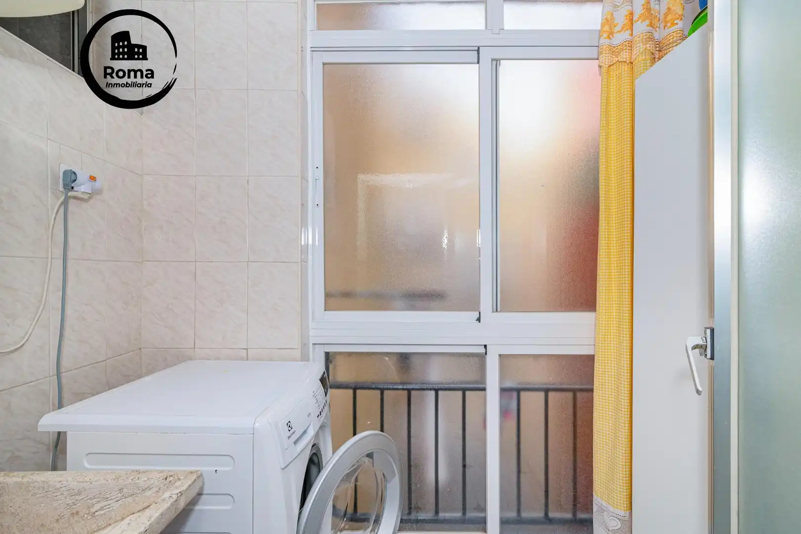 Balcony of Flat for sale in Granada  with Air Conditioner, Terrace and Storage room
