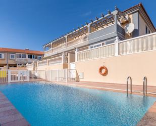 Piscina de Casa adosada en venda en Granadilla de Abona amb Terrassa, Moblat i Forn