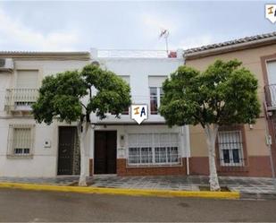 Vista exterior de Casa adosada en venda en La Roda de Andalucía amb Aire condicionat