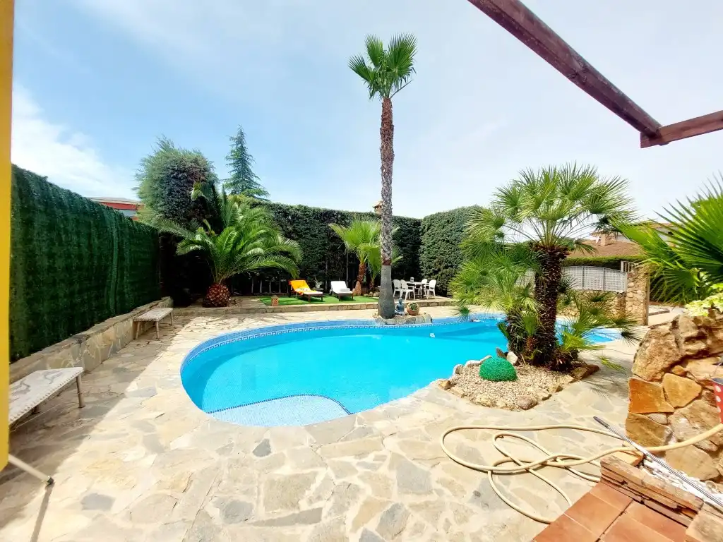 Piscina de Casa o xalet en venda en Badajoz