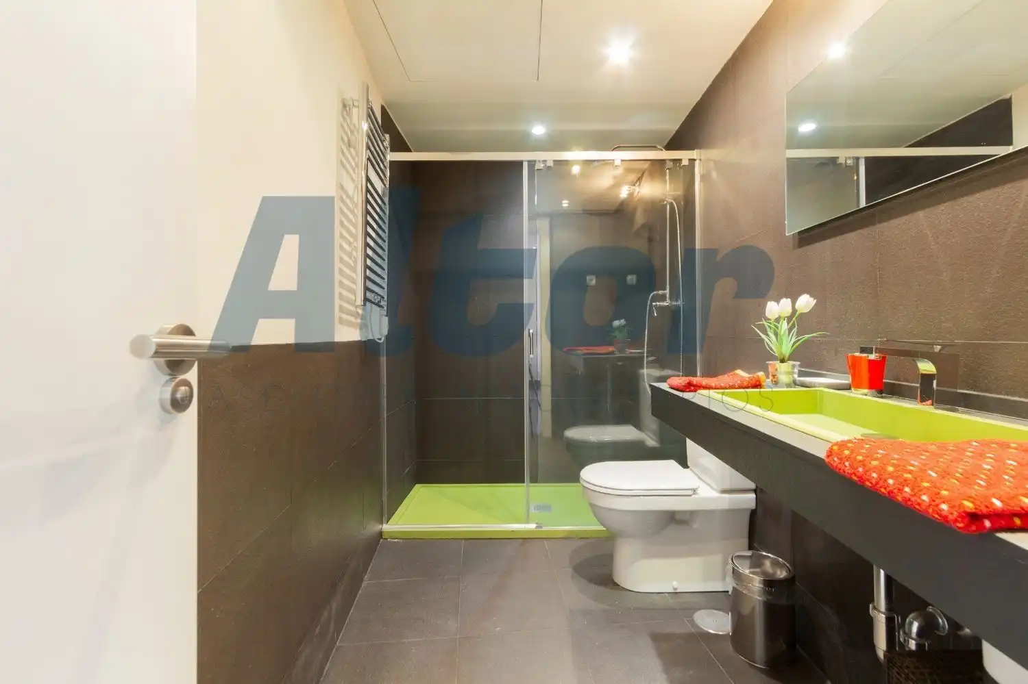 Bathroom of Attic for rent in Madrid  with Heating, Terrace and Furnished