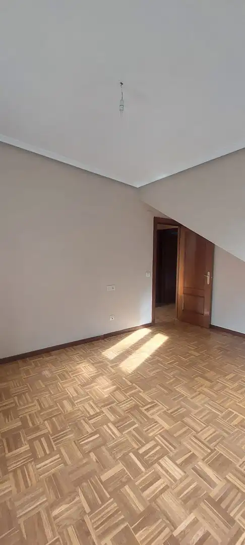 Schlafzimmer von Maisonette zum Verkauf in Mieres (Asturias) mit Heizung und Abstellraum