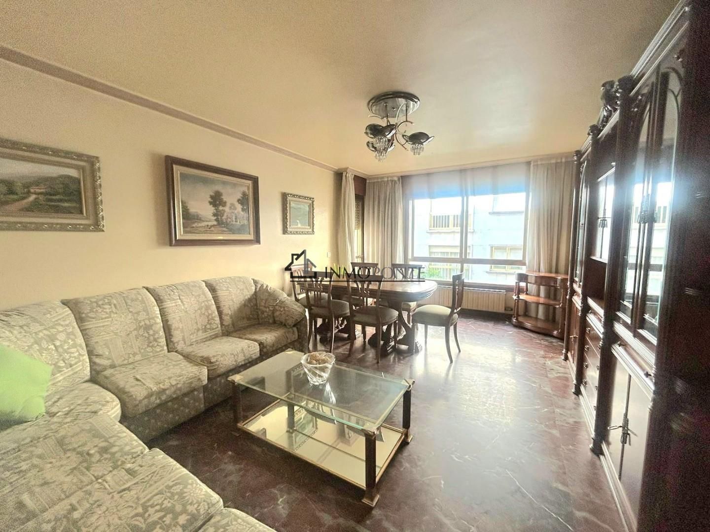 Sala d'estar de Pis en venda en Pontevedra Capital 