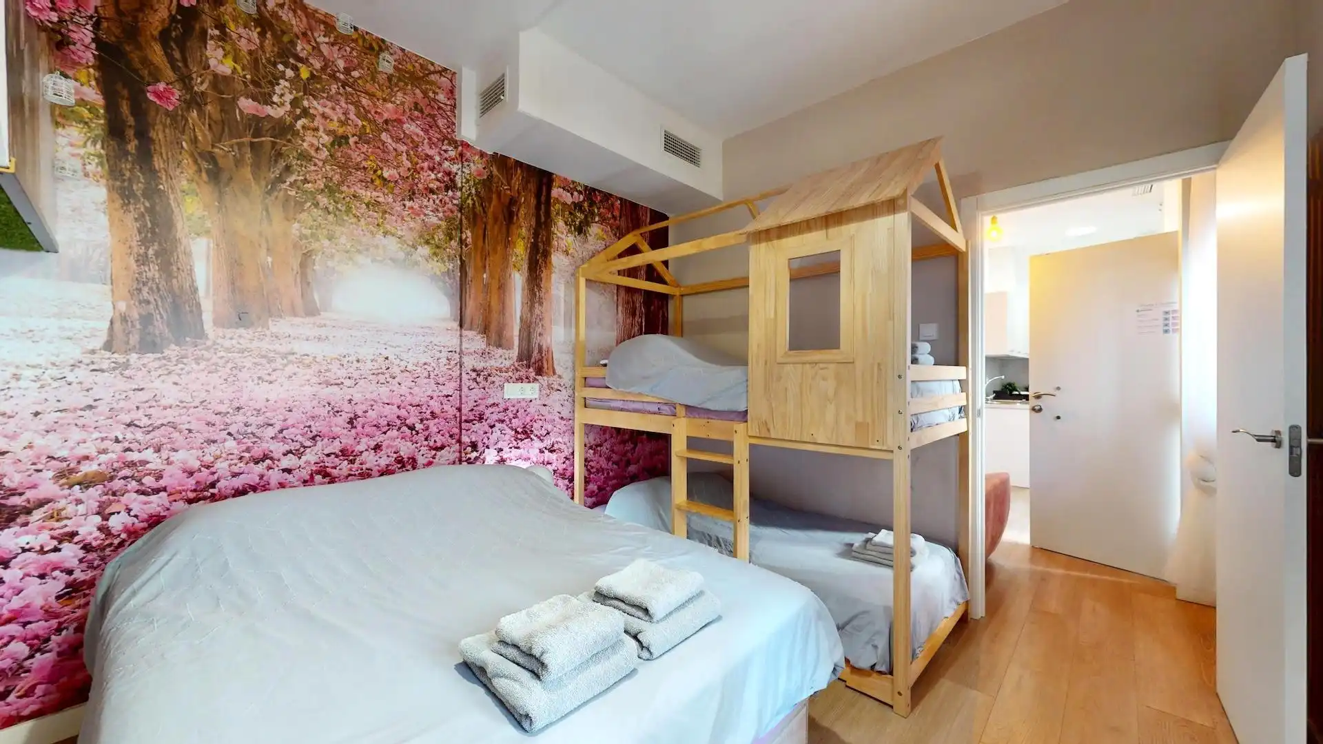 Bedroom of Flat for sale in Córdoba  with Air Conditioner, Heating and Furnished