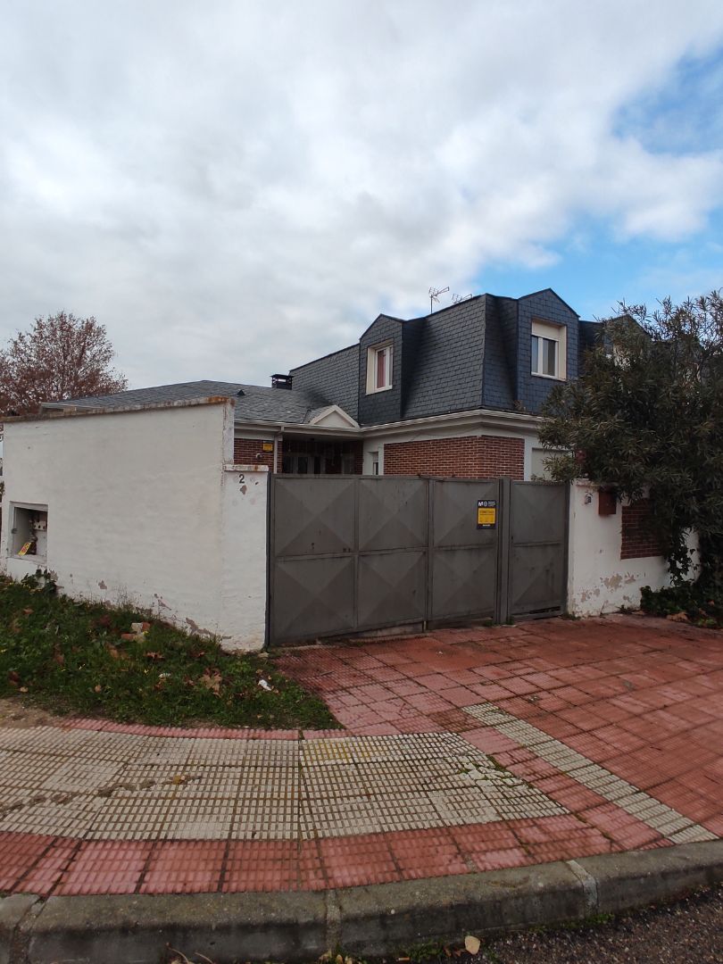 Vista exterior de Casa o xalet en venda en Illescas amb Jardí privat