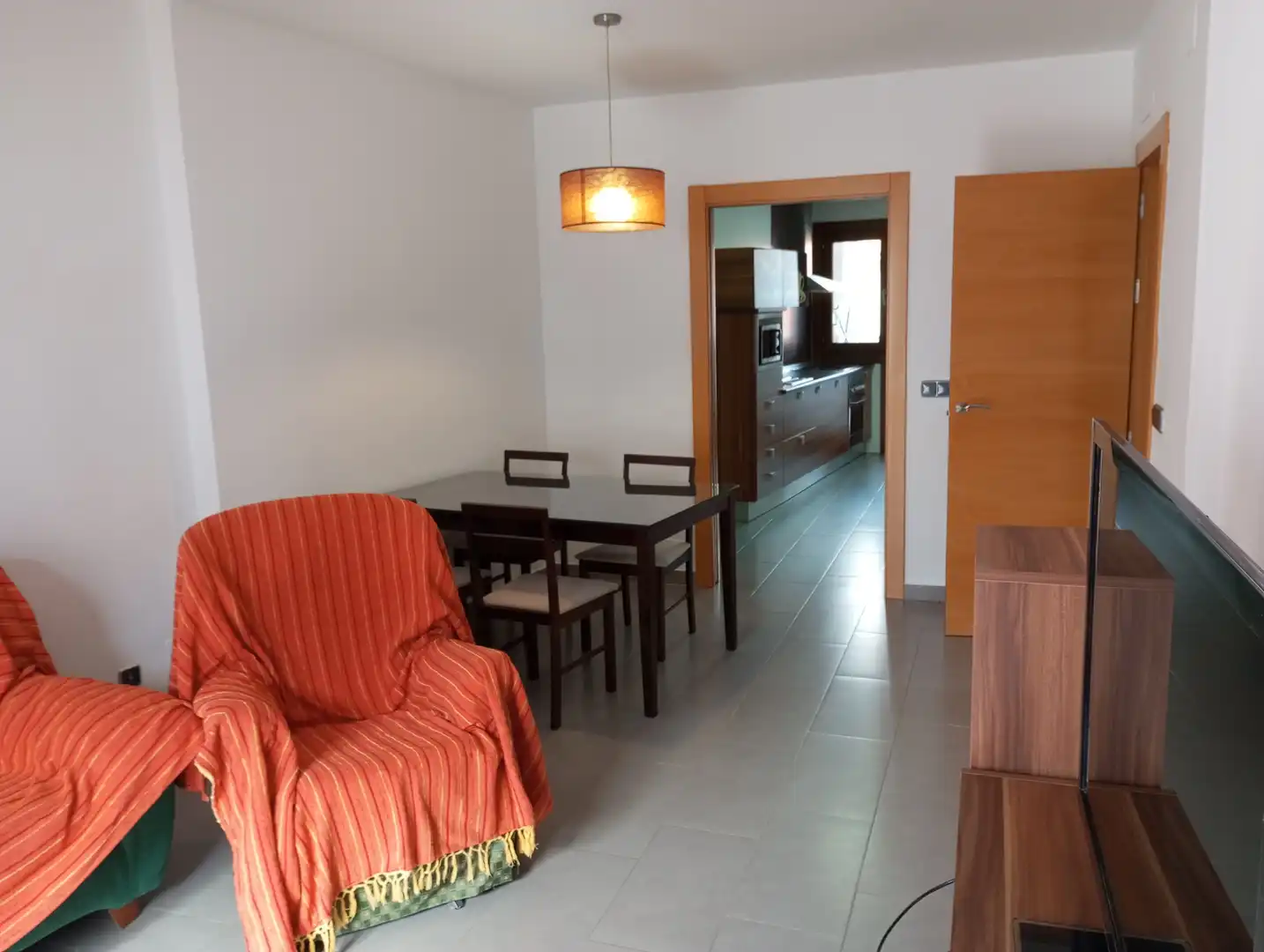 Sala d'estar de Pis en venda en Baza amb Calefacció, Moblat i Forn