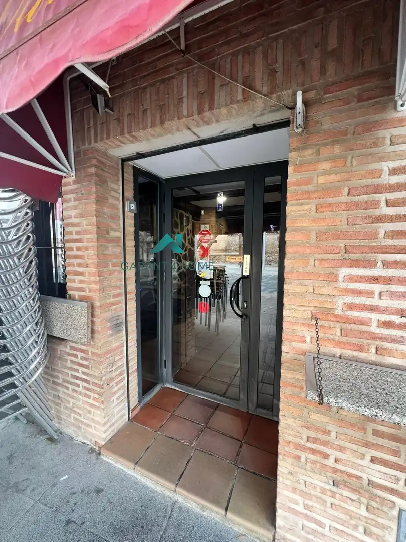 Commercial properties for sale in Burguillos de Toledo  with Air Conditioner