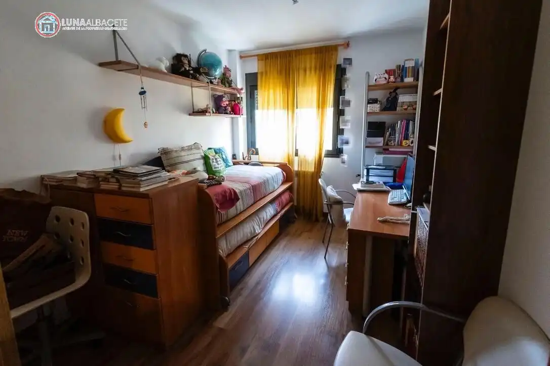Dormitori de Pis en venda en Albacete amb Calefacció, Terrassa i Traster