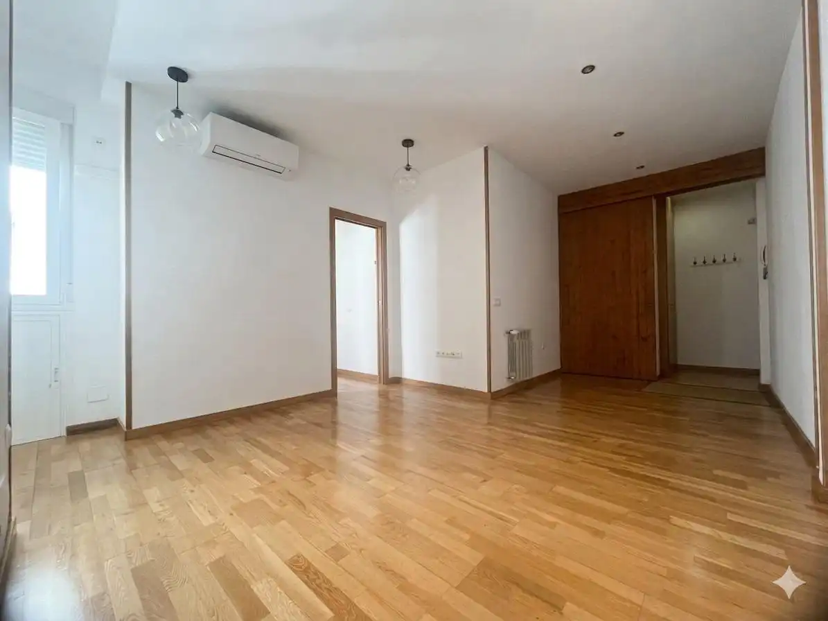Dachboden zur Miete in Madrid mit Klimaanlage, Heizung und Terrasse
