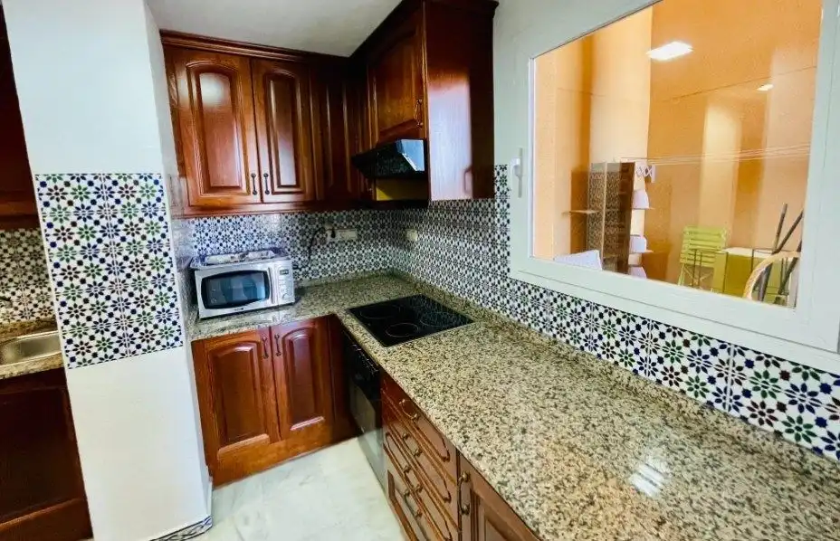 Apartamento con piscina en venta en Zona Carrefour - Urbanizaciones, imagen 6