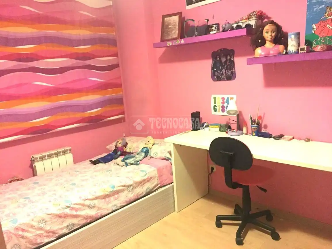 Habitación de Piso en venta en Parla con Aire acondicionado
