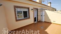 Vista exterior de Casa adosada en venda en Puçol amb Aire condicionat, Calefacció i Parquet