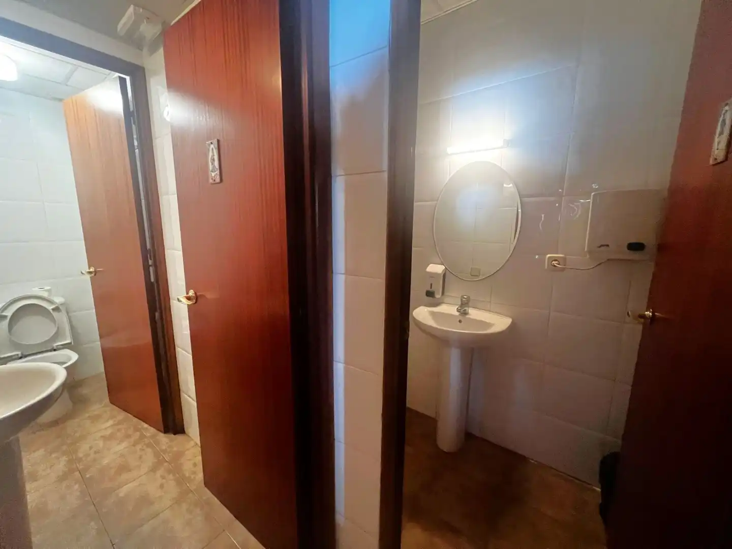 Business premises for sale in Joaquim Mir, imagen 5