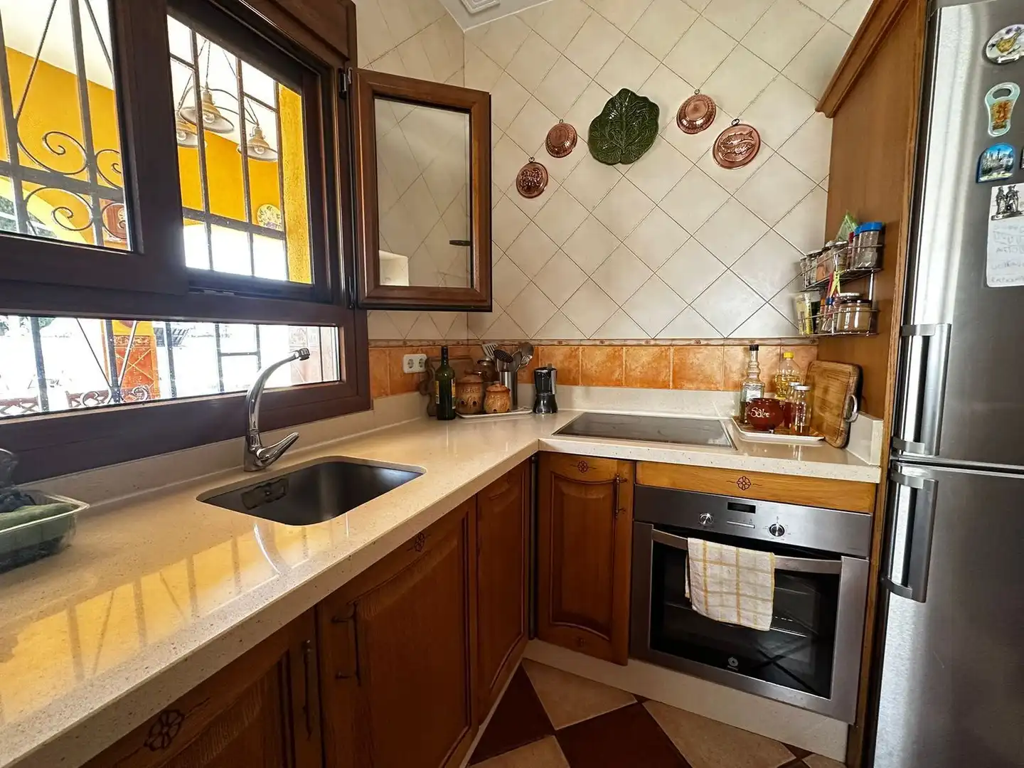 Kitchen of Houses for sale in Algeciras  with Terrace and Community pool