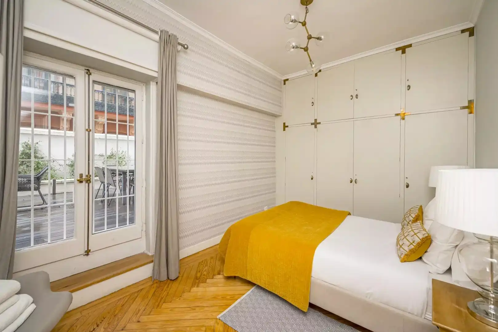 Bedroom of Flat for rent in Madrid  with Air Conditioner, Heating and Terrace