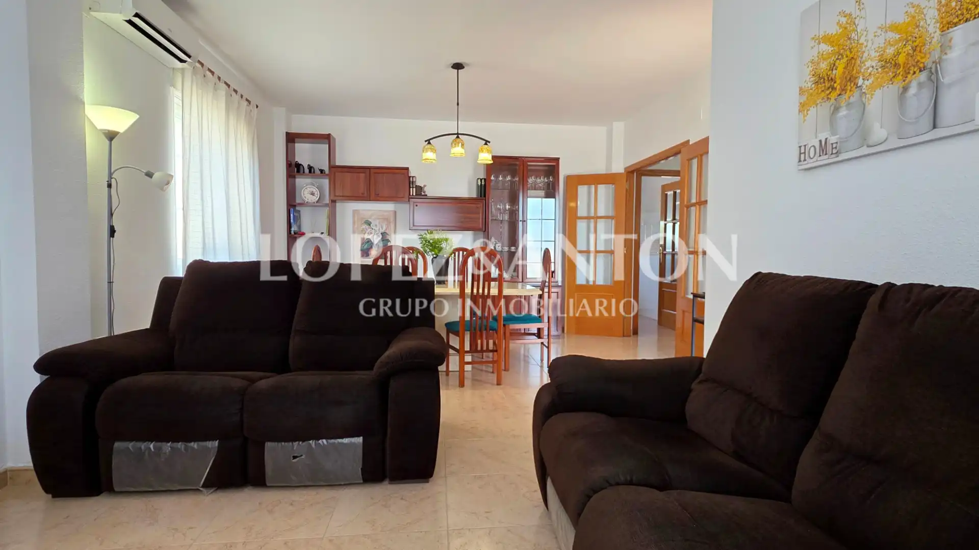 Sala de estar de Casa o chalet en venta en L'Eliana con Aire acondicionado, Calefacción y Jardín privado