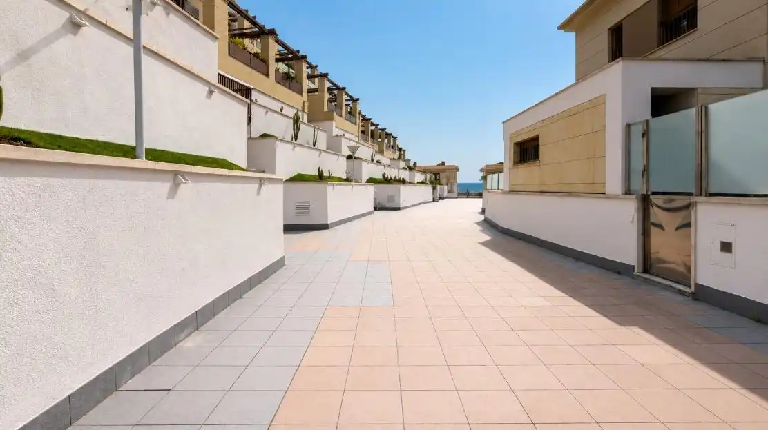 Terraza de Apartamento en venta en Elche / Elx con Aire acondicionado, Jardín privado y Terraza