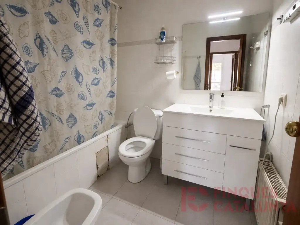 Baño de Piso en venta en Girona