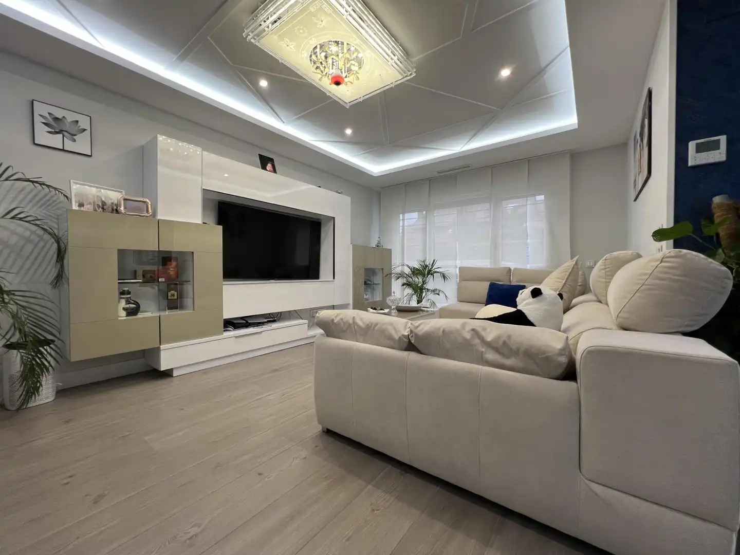 Sala d'estar de Casa o xalet en venda en Rivas-Vaciamadrid amb Aire condicionat, Calefacció i Jardí privat