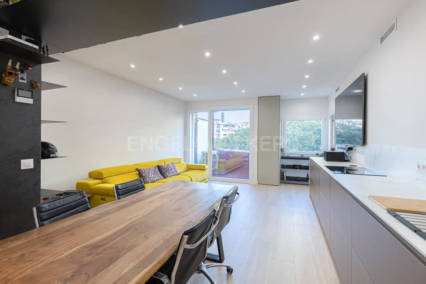 Sala de estar de Piso en venta en Barcelona con Aire acondicionado, Calefacción y Parquet