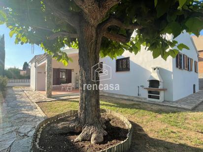 Vista exterior de Casa o xalet en venda en Alpicat amb Aire condicionat, Terrassa i Piscina