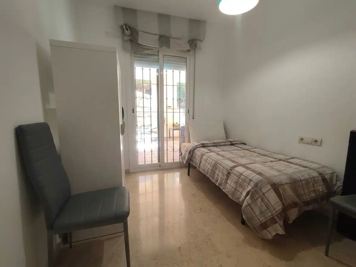 Dormitori de Pis en venda en Mijas amb Aire condicionat, Terrassa i Piscina