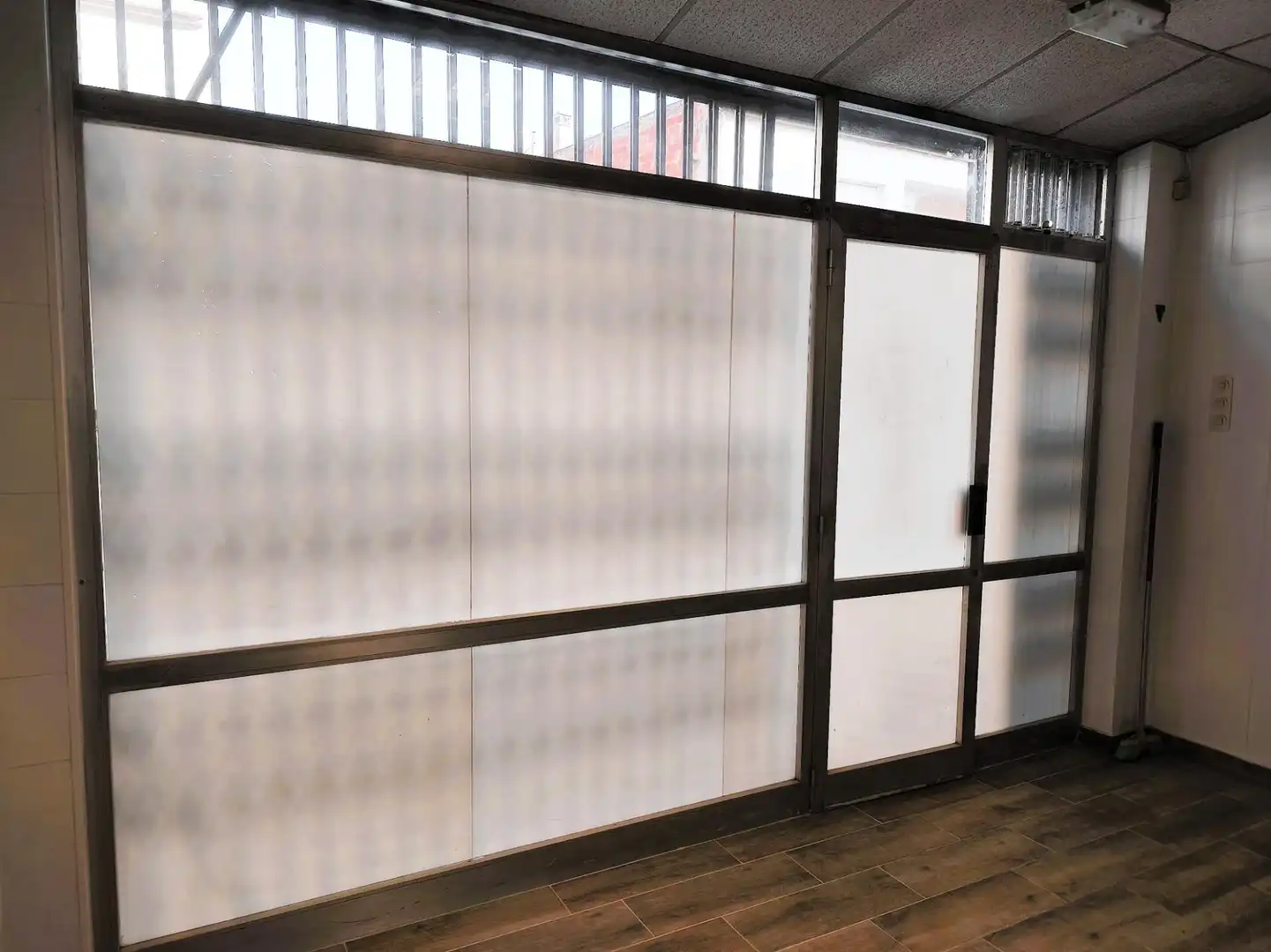 Local comercial en venda a Carrer de Navarra, imagen 2