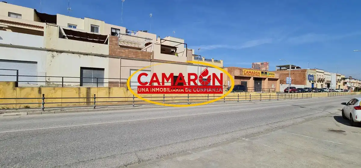 Local comercial en venta en Coria del Río, imagen 2
