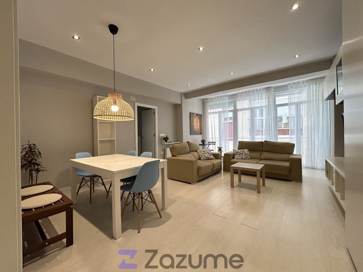 Sala d'estar de Pis de lloguer en  Granada Capital amb Calefacció, Parquet i Moblat