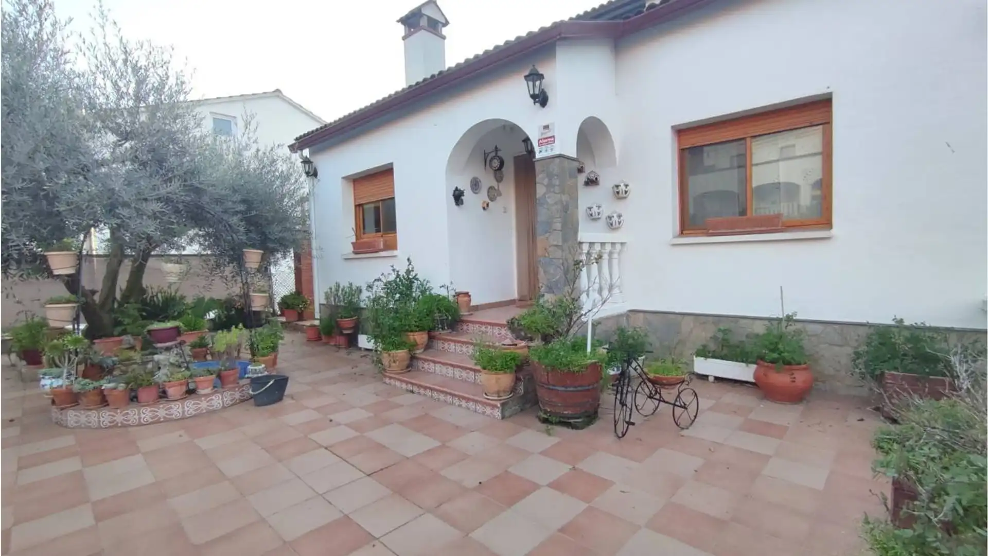 Vista exterior de Casa o xalet en venda en Subirats amb Aire condicionat, Calefacció i Jardí privat