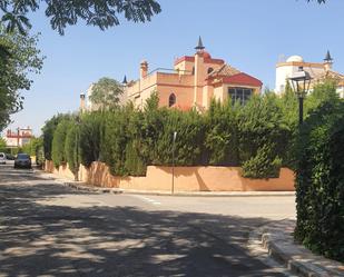 Vista exterior de Casa o xalet de lloguer en Albolote amb Terrassa i Balcó