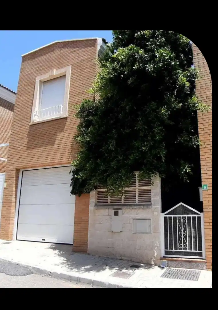 Reihenhaus mit Garten zum Verkauf in Calle el Greco 9, imagen 3