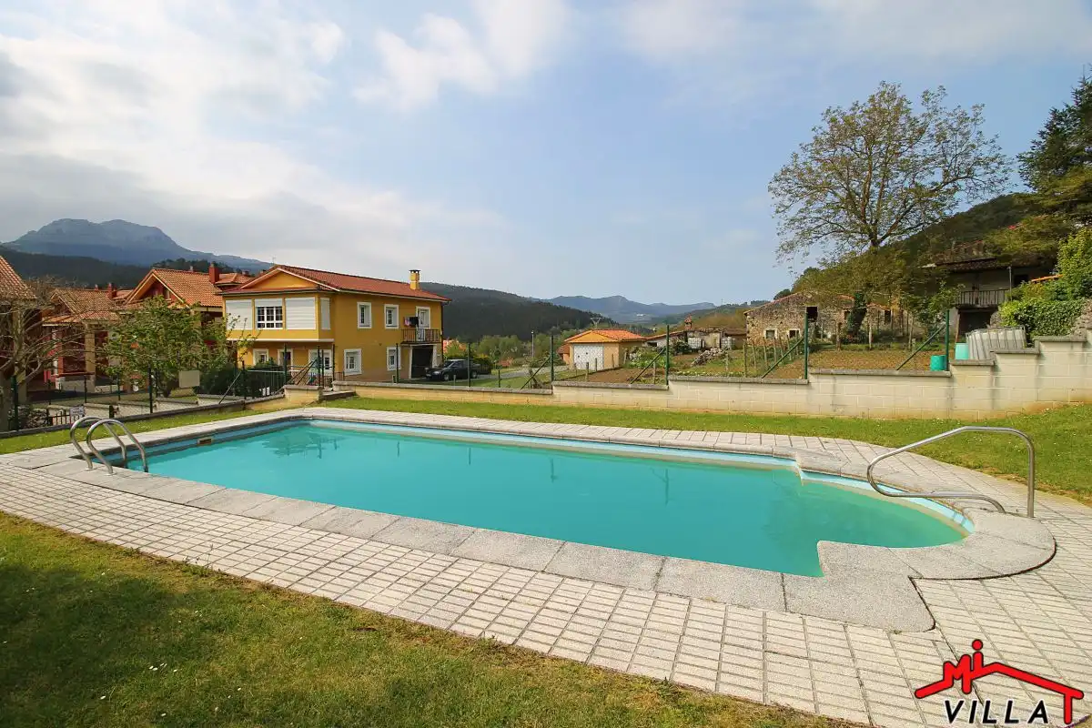 Schwimmbecken von Wohnung zum Verkauf in Ramales de la Victoria mit Heizung, Balkon und Gemeinschaftspool