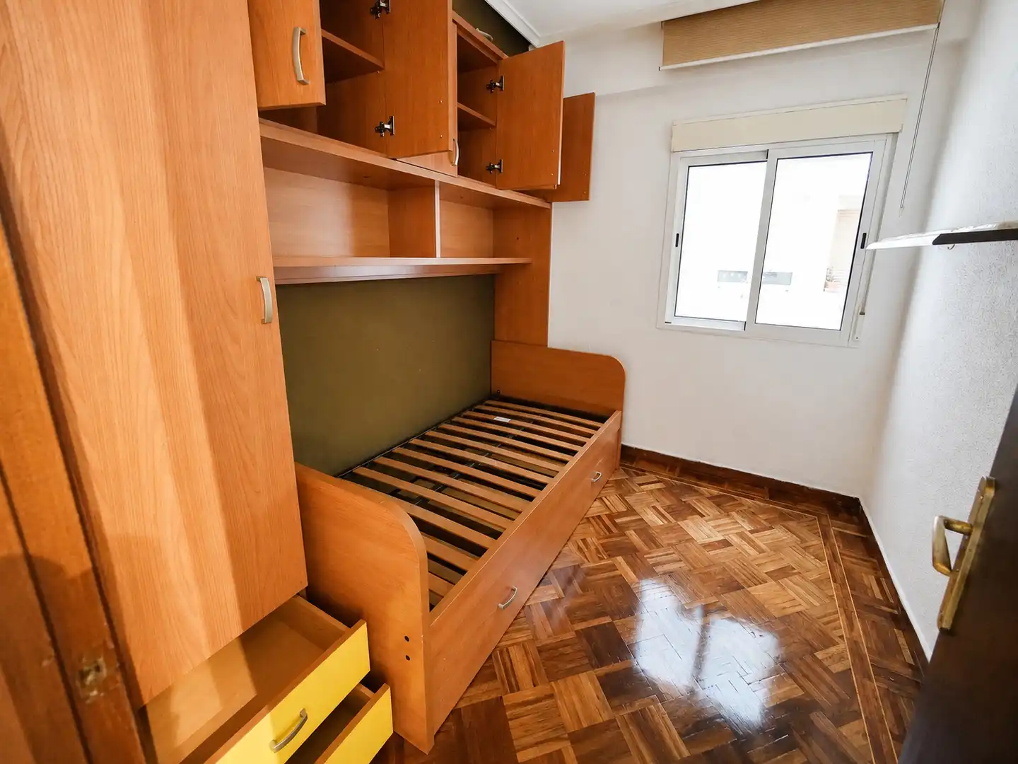 Bedroom of Flat for sale in Avilés  with Heating, Parquet flooring and Washing machine