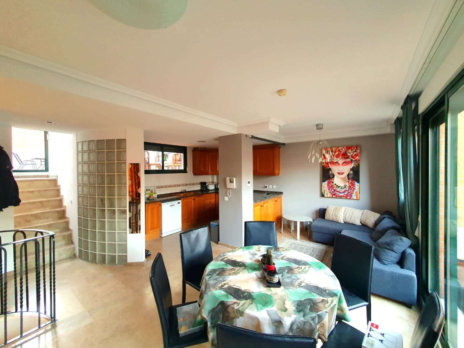 Dining room of Apartment to share in  Valencia Capital  with Air Conditioner and Terrace