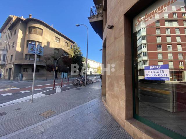 Local comercial en Alquiler en Ronda Francesc Camprodon, 13 en Nord
