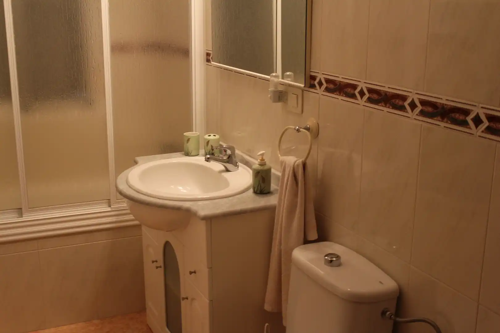 Baño de Casa o chalet en venta en Arroyomolinos de León con Aire acondicionado, Jardín privado y Terraza