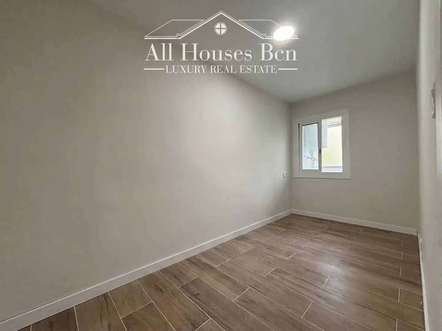 Habitación de Piso en venta en L'Hospitalet de Llobregat con Aire acondicionado, Calefacción y Parquet
