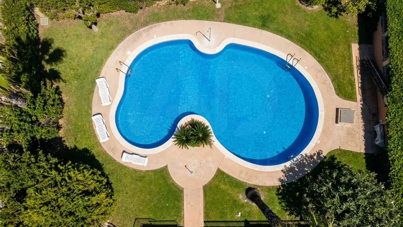 Detached house with pool for sale in carrer de Salvador Dalí 15, imagen 2