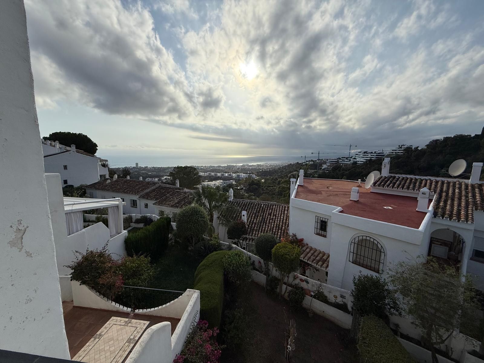 Vista exterior de Casa adosada en venta en Marbella con Aire acondicionado, Calefacción y Terraza
