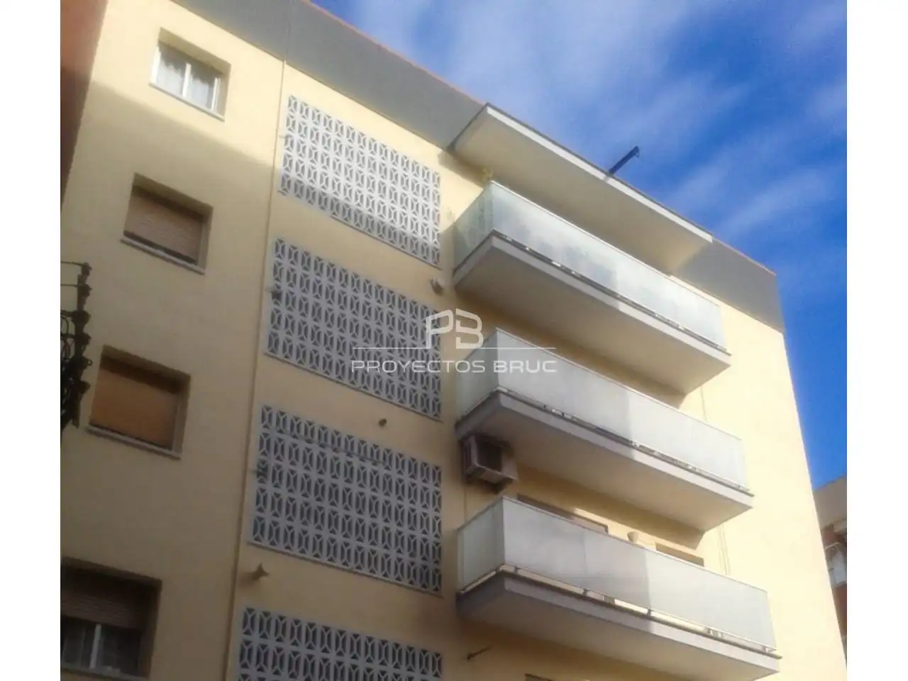 Vista exterior de Piso en venta en Sant Andreu de la Barca