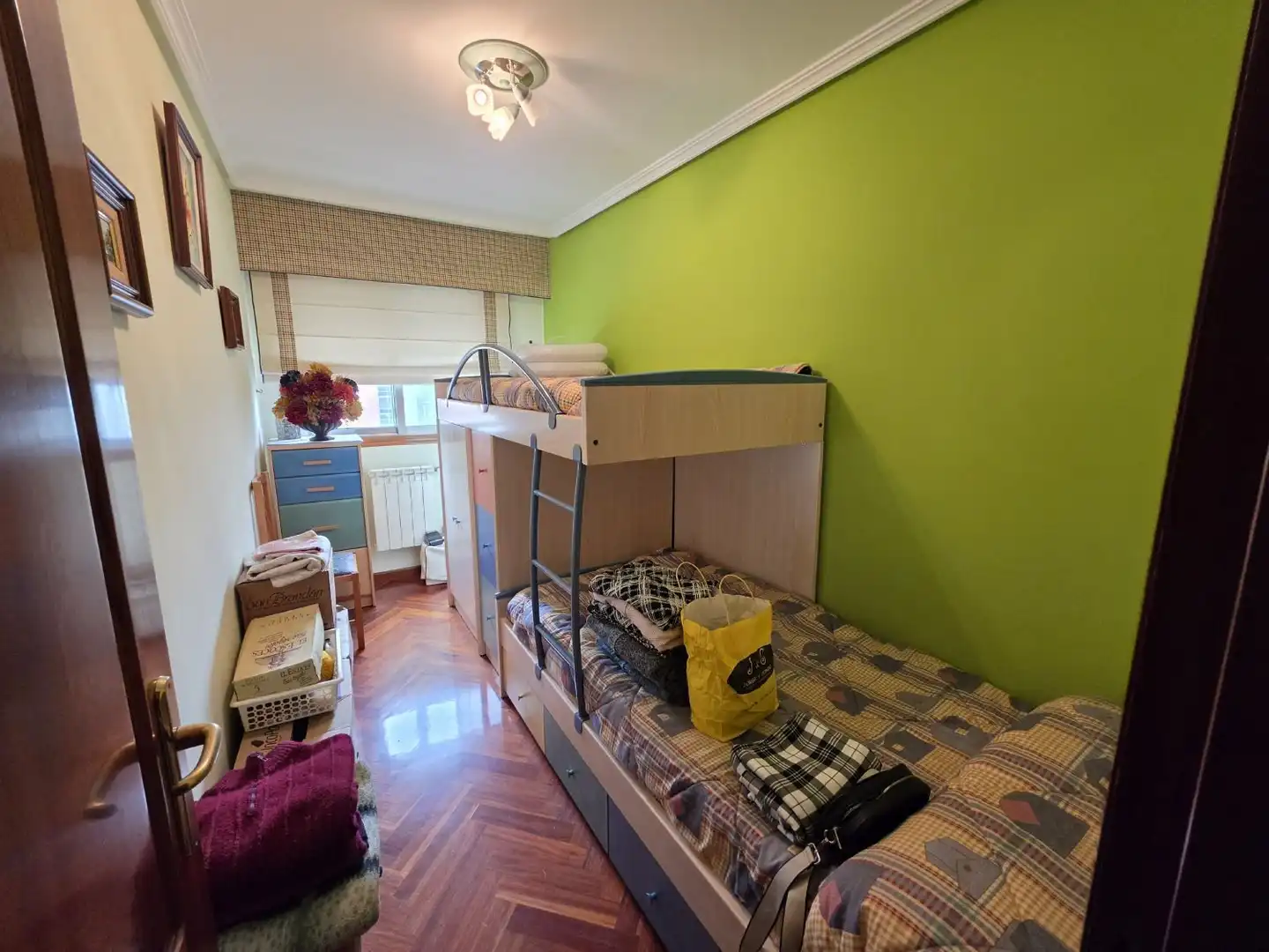 Habitación de Piso en venta en A Coruña Capital  con Calefacción y Trastero