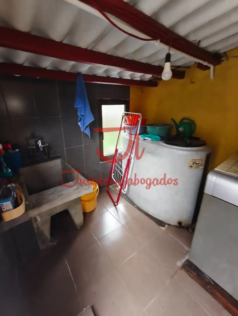 Casa aparellada amb jardí en venda a Aldea Bustiello 31, imagen 23