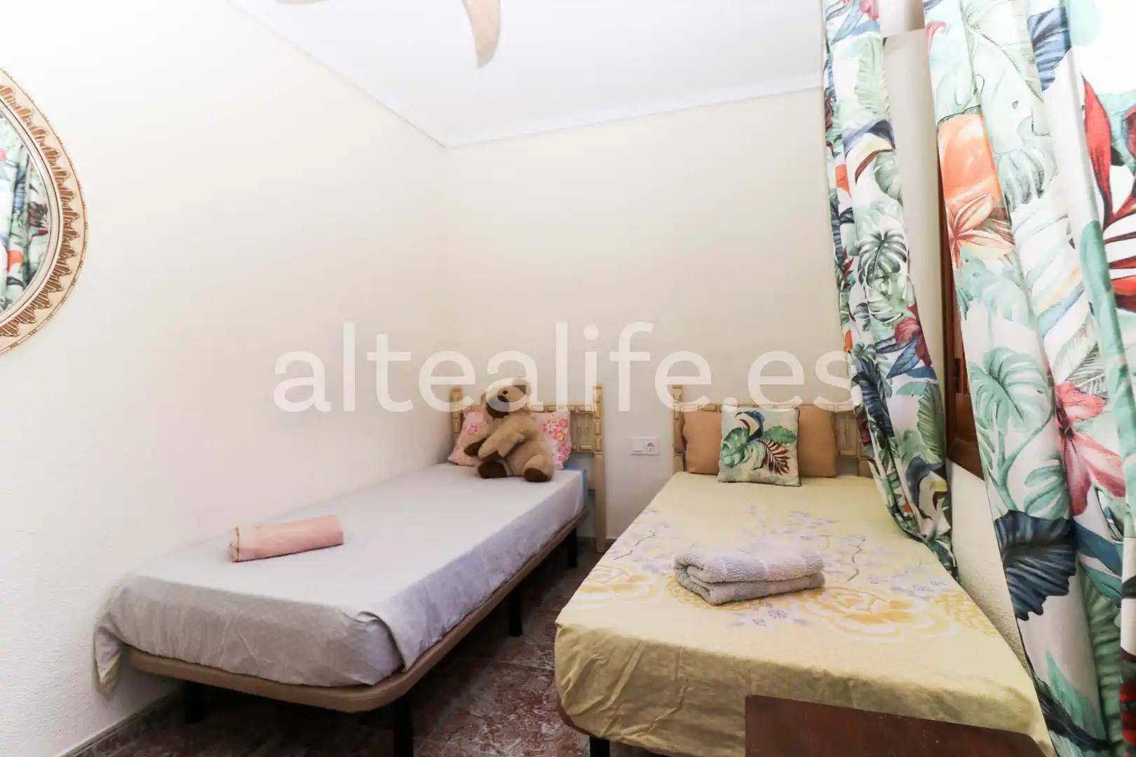 Schlafzimmer von Dachboden zum Verkauf in Benidorm mit Klimaanlage und Terrasse
