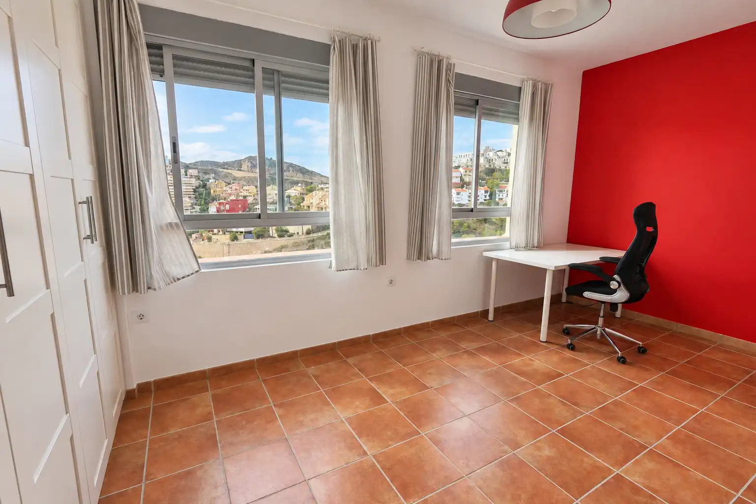 Chalet con terraza en venta en Calle de la Serra Mariola, imagen 46