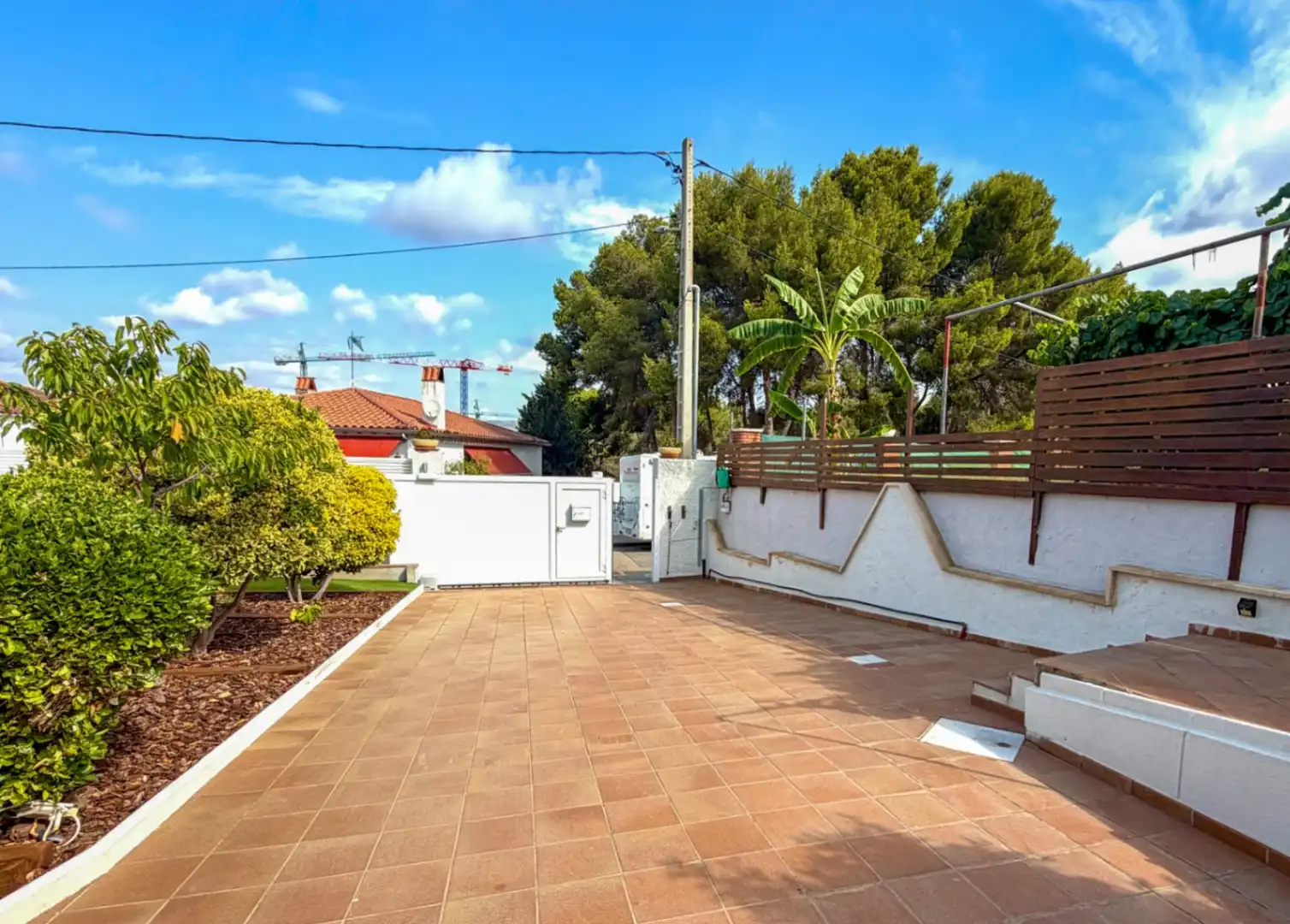 Vista exterior de Casa o chalet de alquiler en Sant Pere de Ribes con Aire acondicionado, Calefacción y Jardín privado